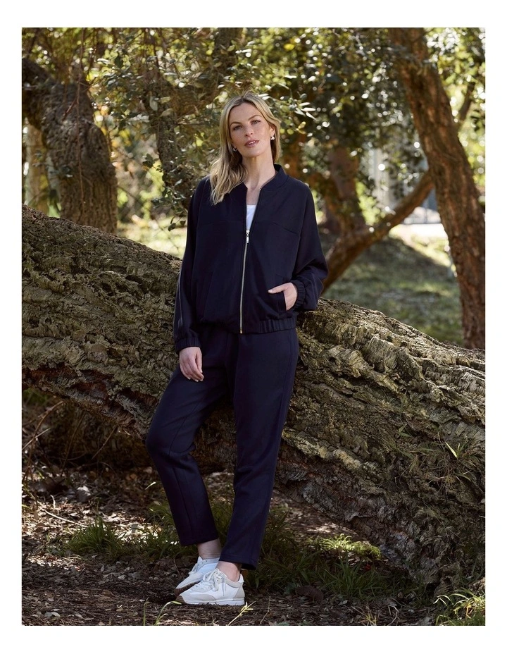 Catalina Pant in Navy image 7