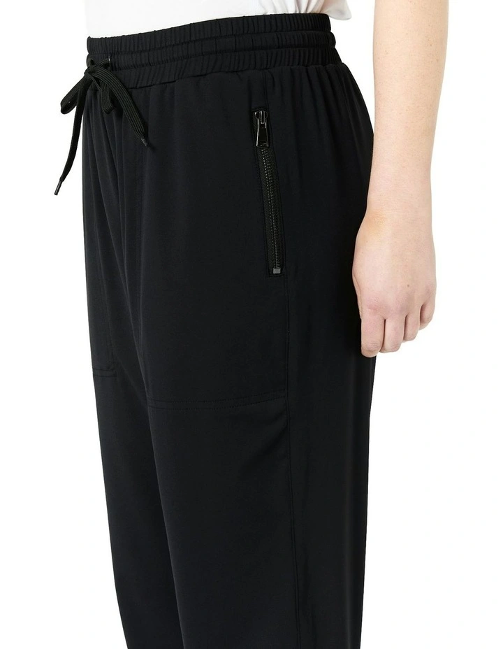 Murphy Leisure Pant in Black image 5