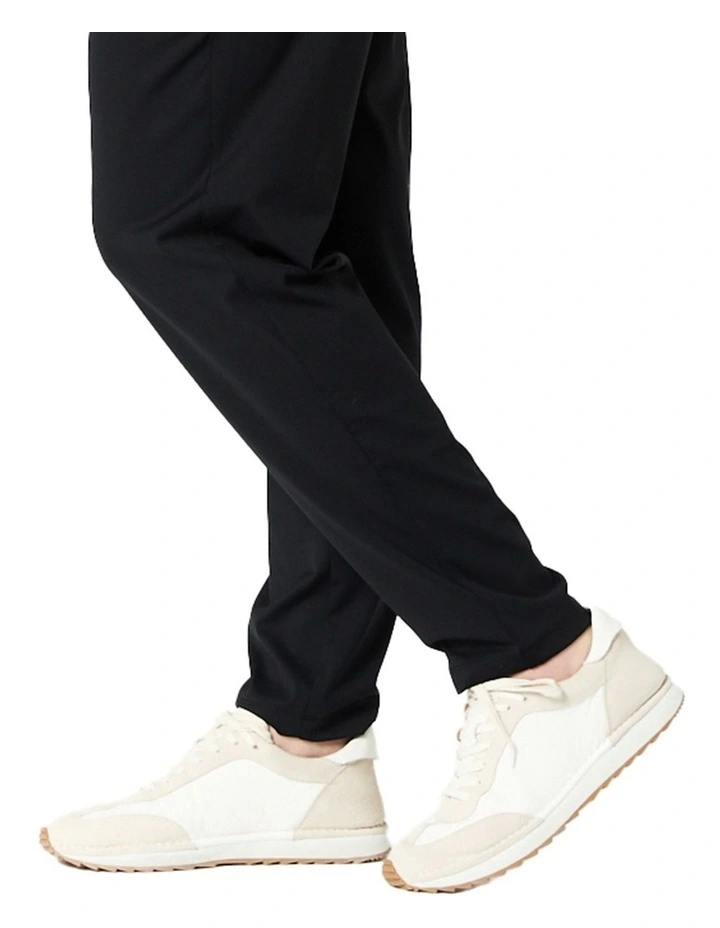 Murphy Leisure Pant in Black image 6