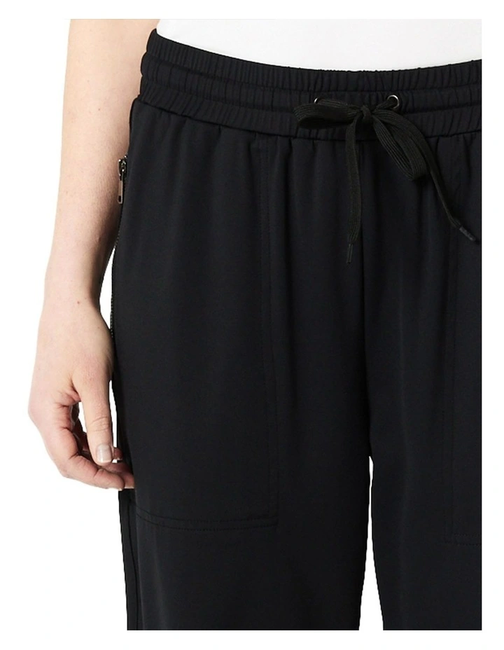 Murphy Leisure Pant in Black image 7