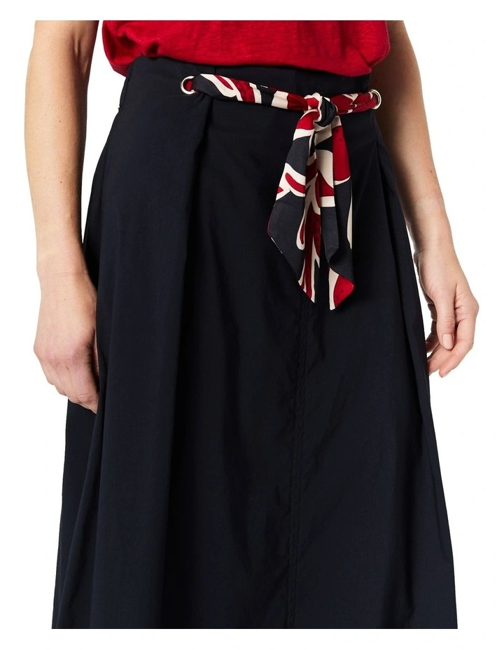 Wren Skirt in Navy image 5