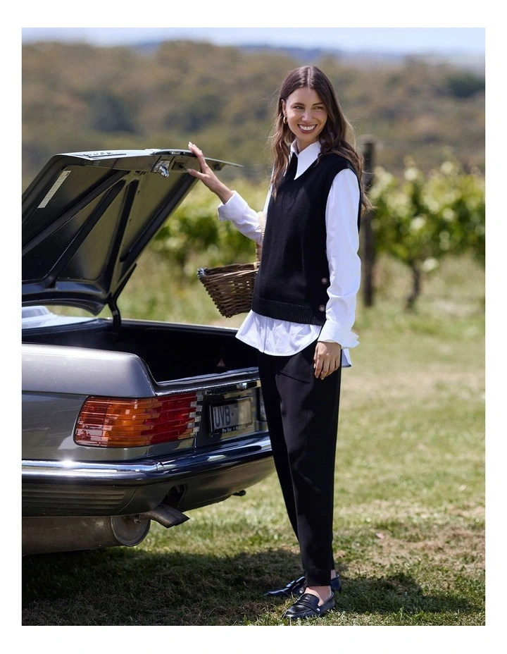 Bailey Vest in Black image 7