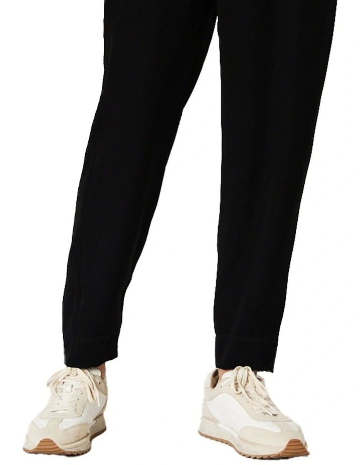 Milla Pant in Black image 7