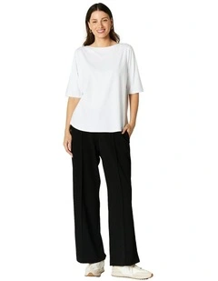 Octavia Pant in Black