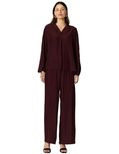 Francine Pant in Wine