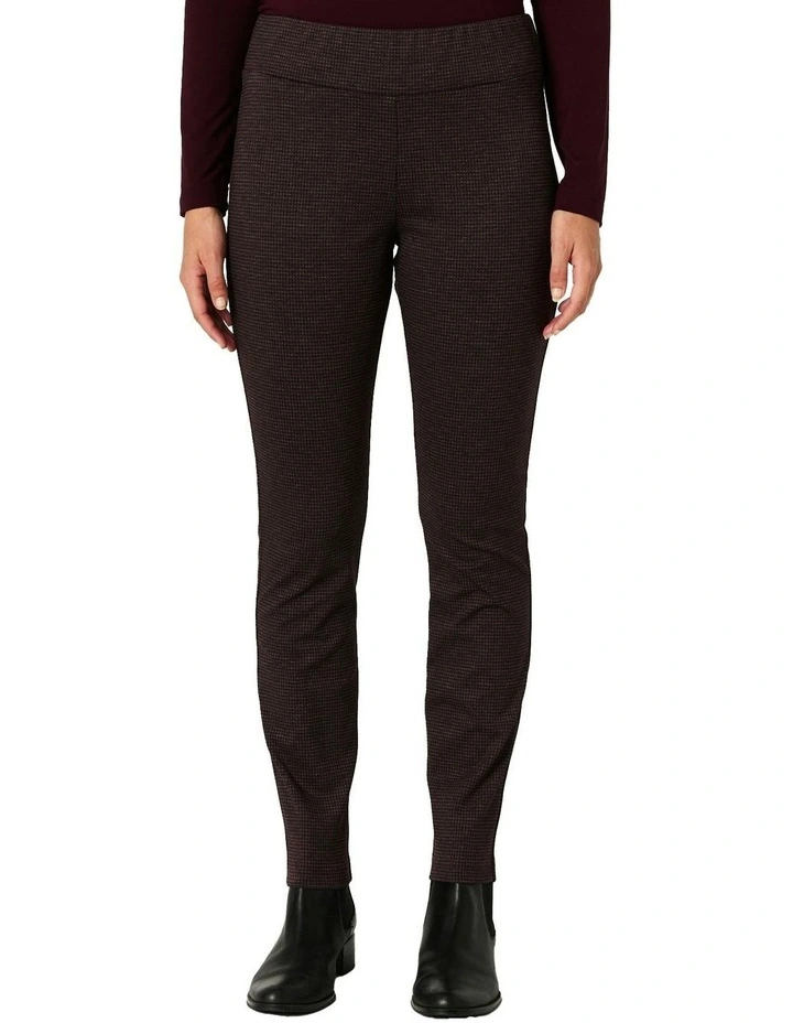 Paula Pant in Wine image 4