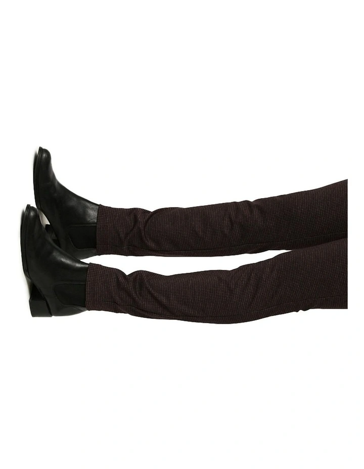 Paula Pant in Wine image 6