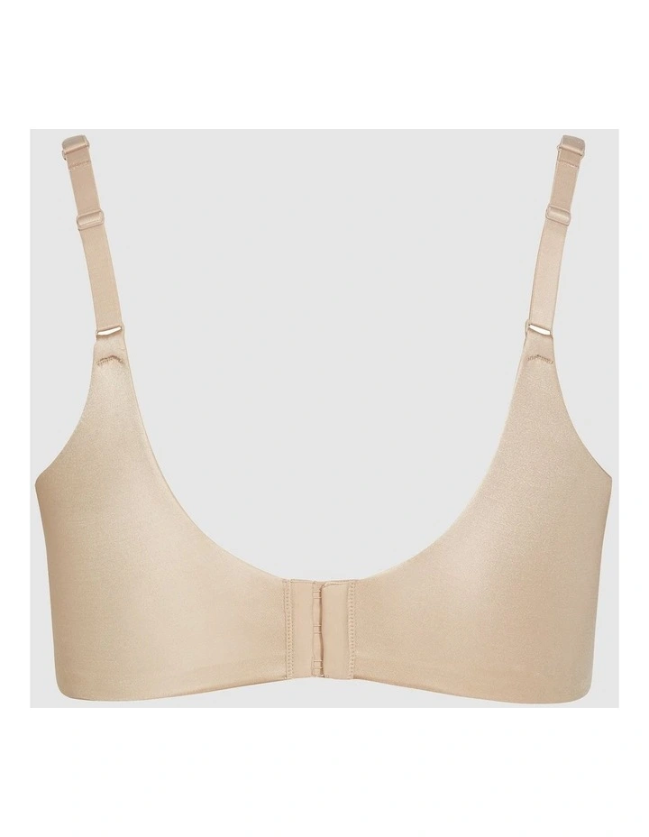Smooth T-shirt Bra in Latte image 4