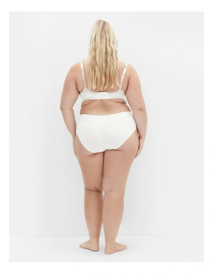 Fifi Contour Bra in Latte image 2