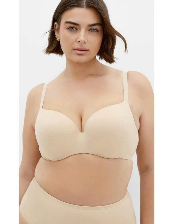 Bodycon Contour Bra in Latte image 6