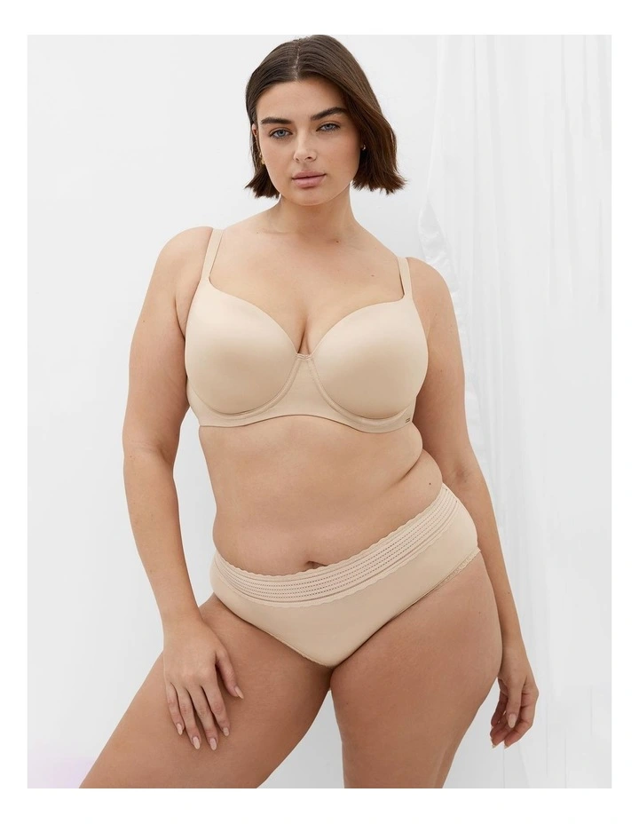 Smooth & Chic T-Shirt Bra in Latte image 1