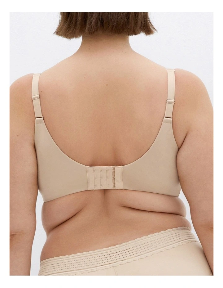 Smooth & Chic T-Shirt Bra in Latte image 2