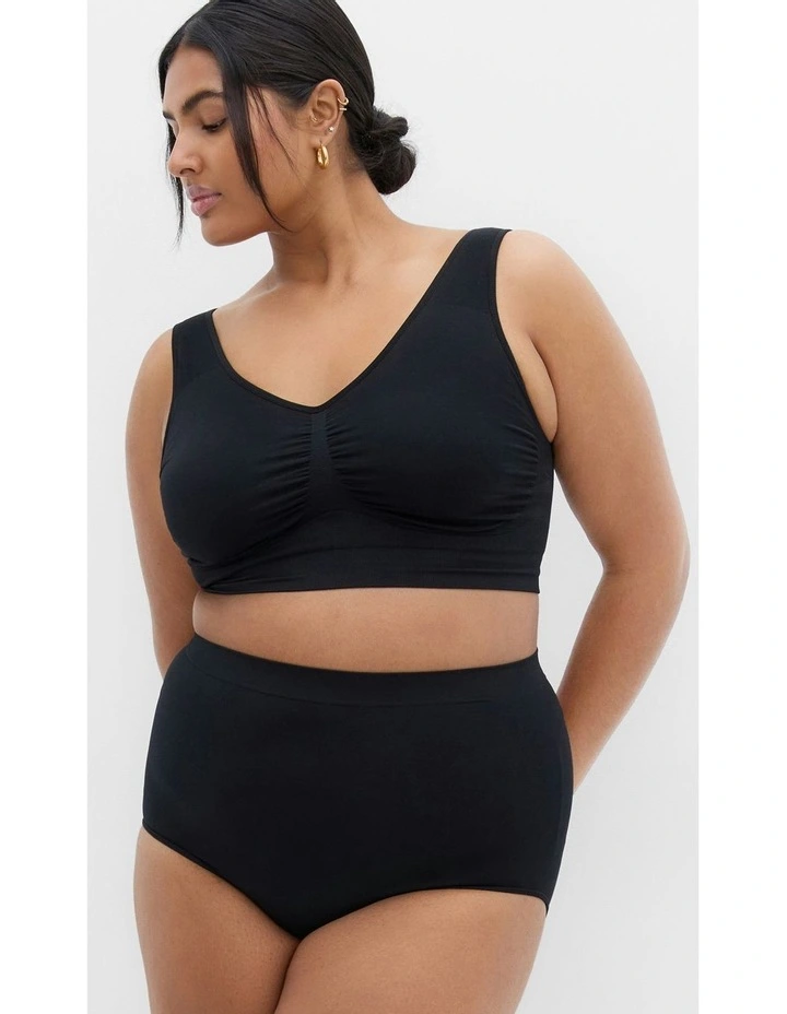 Smooth & Chic Seamless Full Brief 3 Pack in black image 2