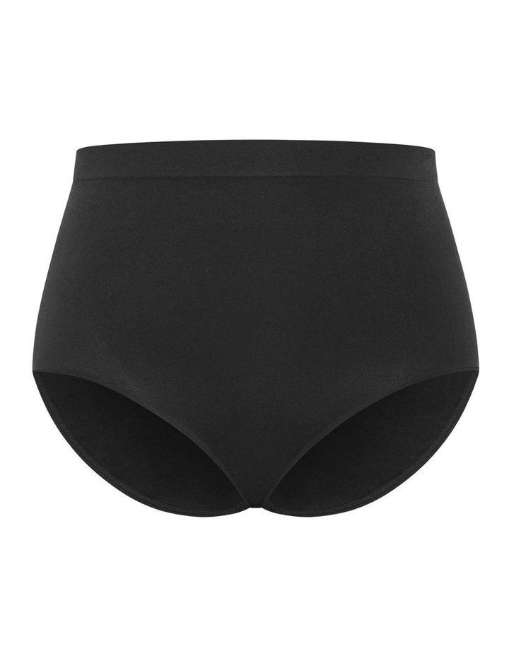 Smooth & Chic Seamless Full Brief 3 Pack in black image 4