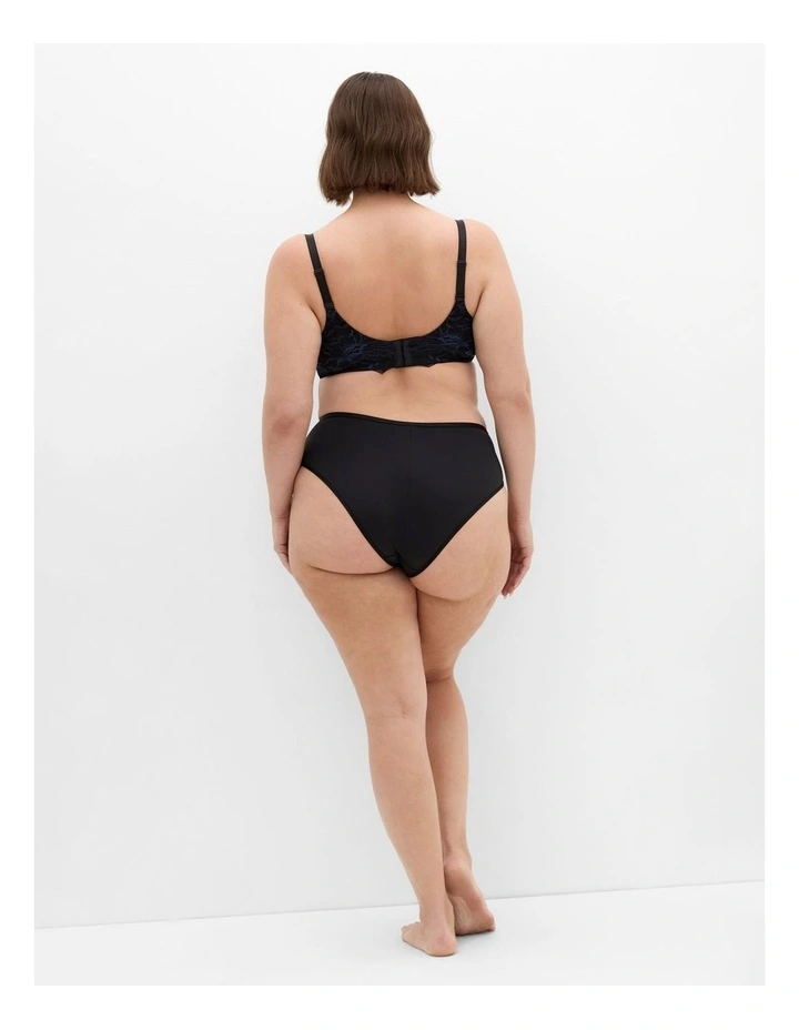 Martine Shorty in Black Navy image 2
