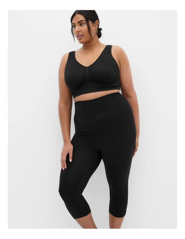 Smooth & Chic Seamless Capri in black image 1