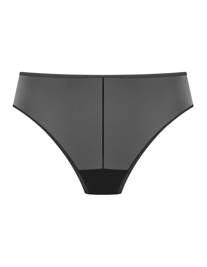 Tabria Shorty in Black image 4