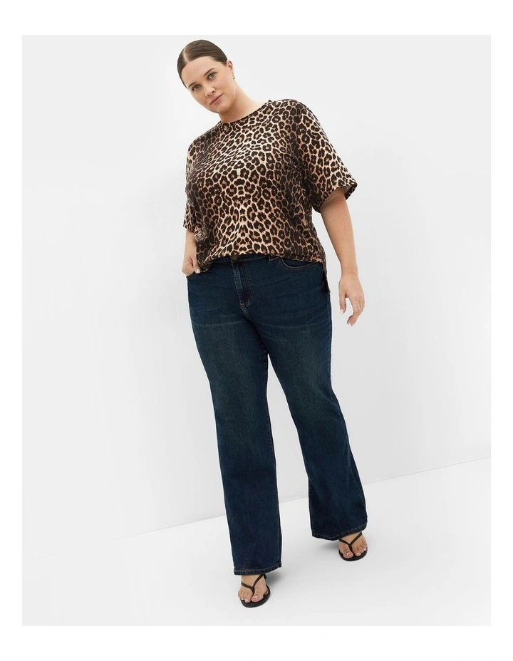 Cassie Tee in Brown image 3