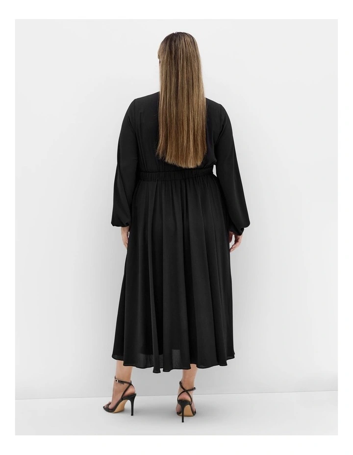 Adelyn Long Sleeve Midi Dress in Black image 2