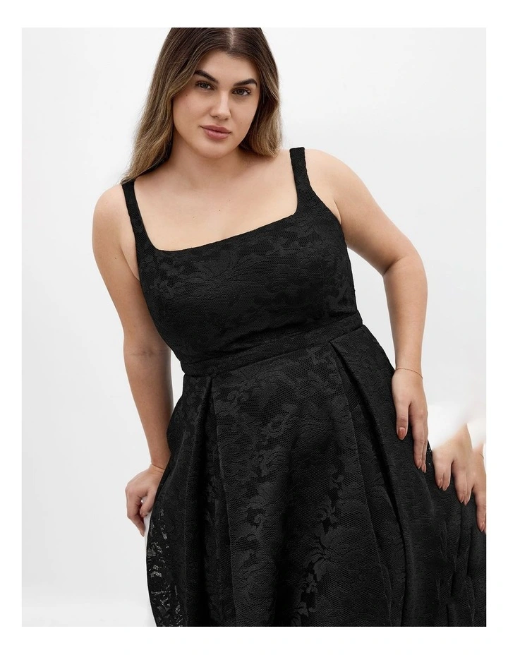 Jacklynn Midi Dress in Black image 4
