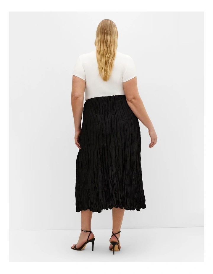 Imogen Pleat Midi Skirt in Black image 2