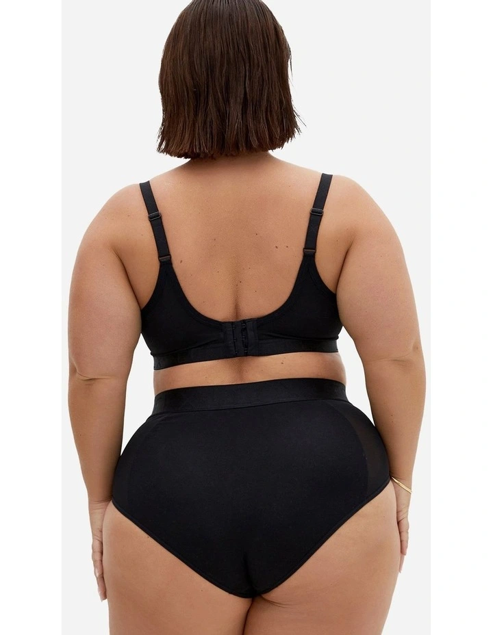 Signature T-Shirt Bra in Black image 2