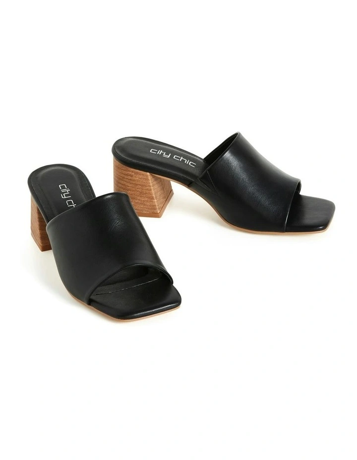 Wide Fit Hazel Heel in Black image 5