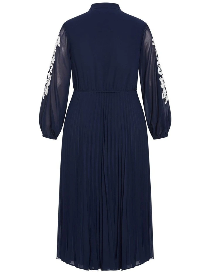 Adorn Sleeve Pleat Midi Dress in Navy image 4