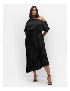 Payton Pleat Midi Dress in Black