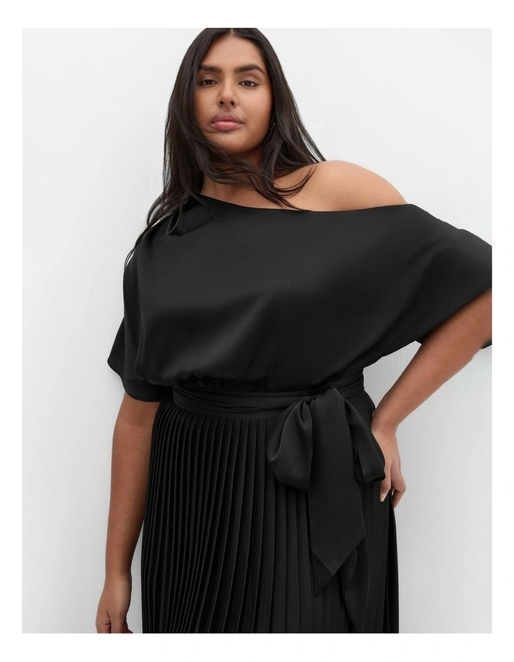 Payton Pleat Midi Dress in Black image 4