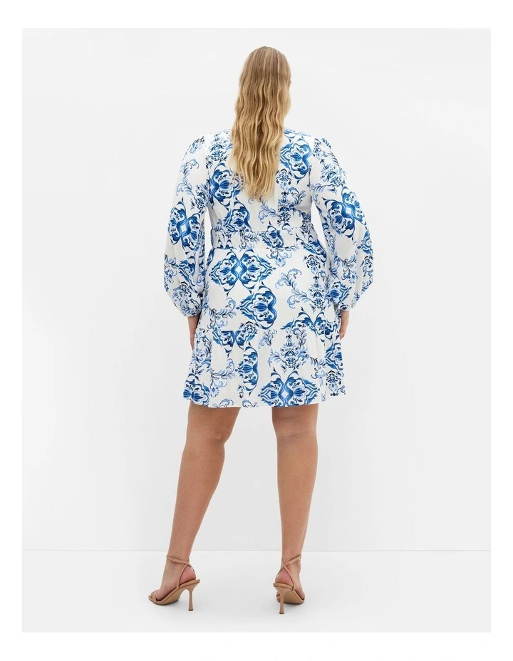 Winslow Long Sleeve Print Dress in White image 2