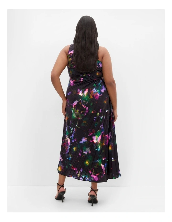 Aliza Print Pleat Maxi Dress in Black image 2