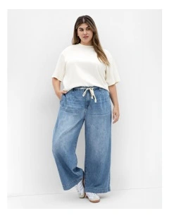 Tayla Wide Leg Crop Jean in Mid Wash