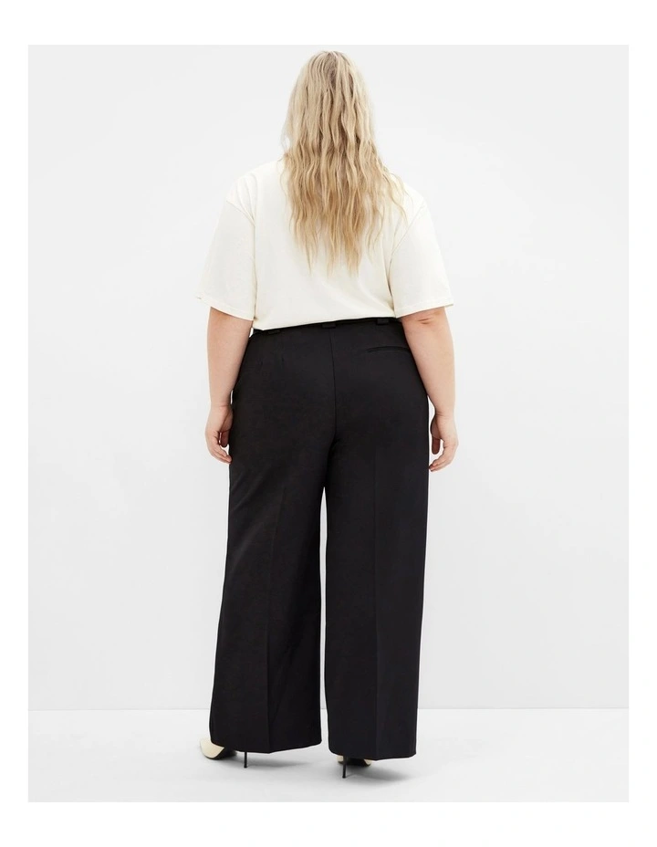 Jazmin Crepe Pant in Black image 2