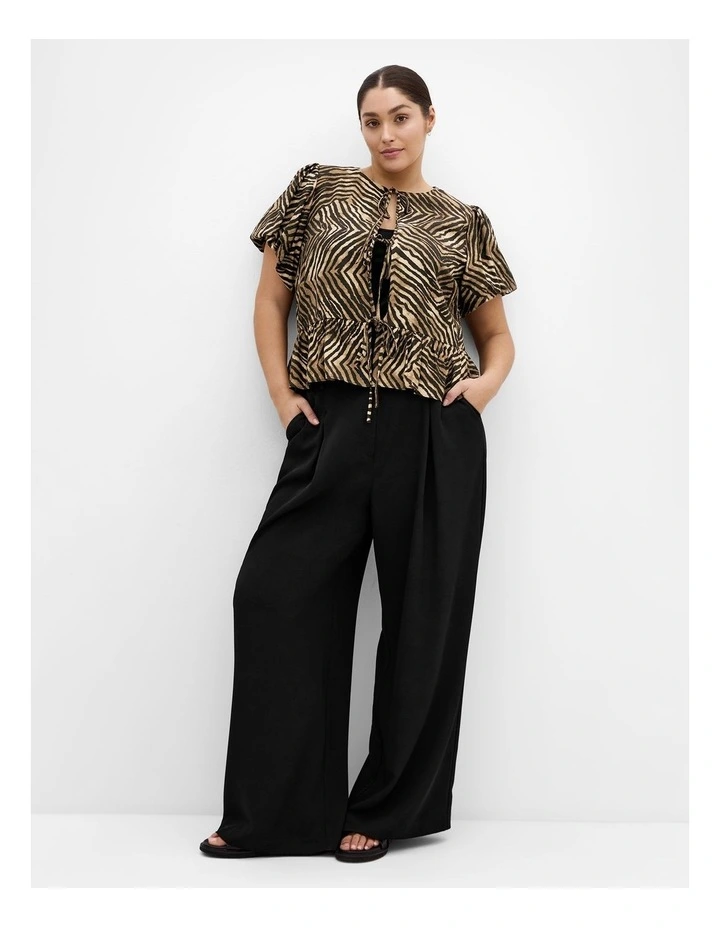 Daphne Print Top in Dark Chocolate image 2