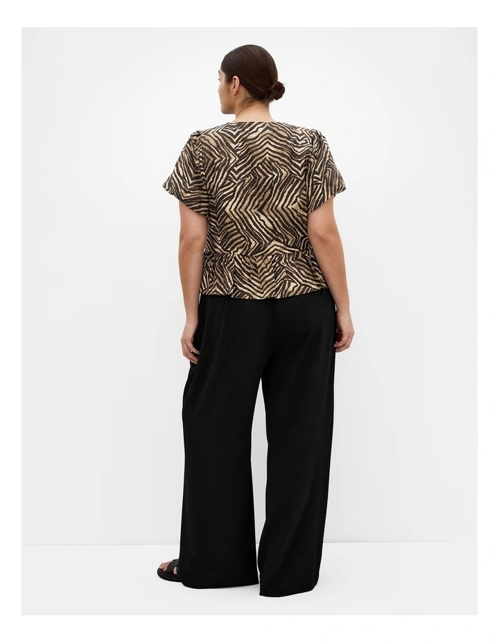 Daphne Print Top in Dark Chocolate image 3