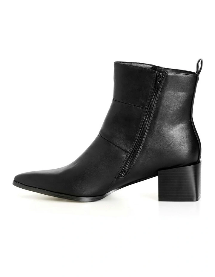 WIDE FIT Yasmin Ankle Boot in Black image 4