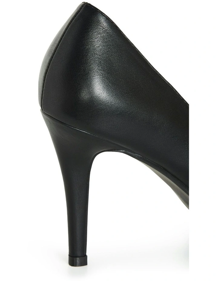 Wide Fit Petunia Pump in Black image 7