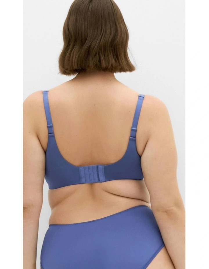 Plus Size Smooth & Chic T-Shirt Bra in true navy image 2