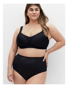 Shapely Wireless Sport Bra in Black