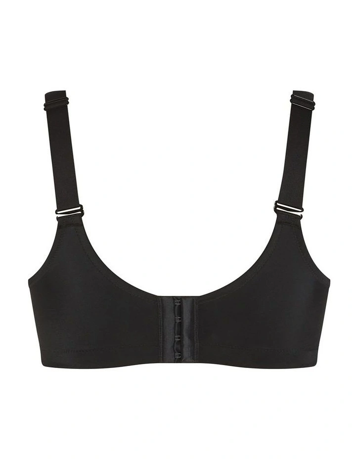 Shapely Wireless Sport Bra in Black image 4