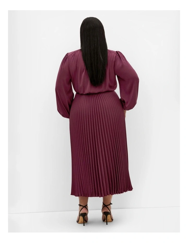 Halle Long Sleeve Button Dress in bordeaux image 2