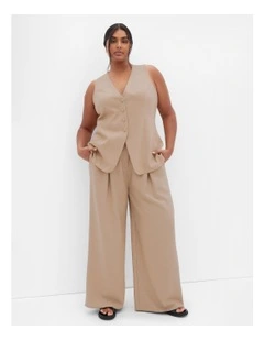 Tori Vest in taupe