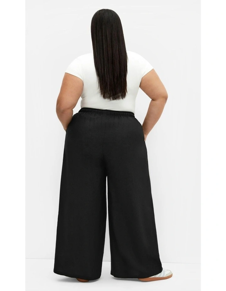 Holly Pant in Black image 3