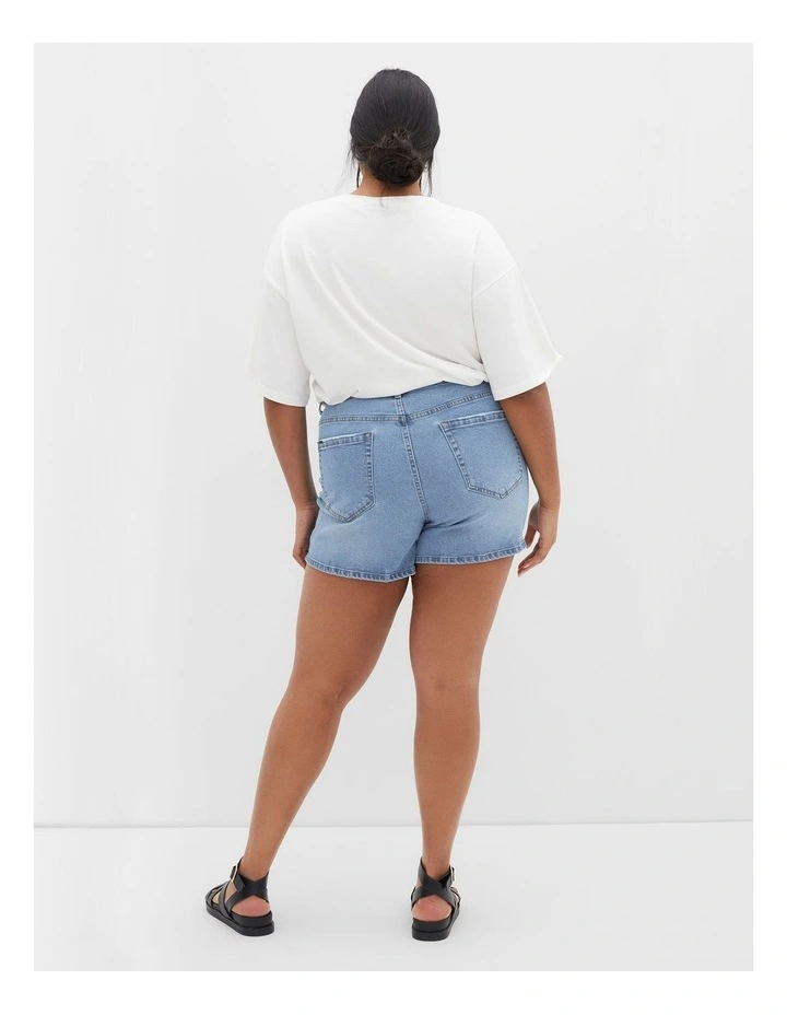 Denim Callie Short in Light Wash image 2
