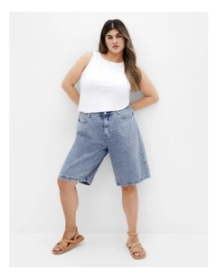 Relax Short in Mid Denim