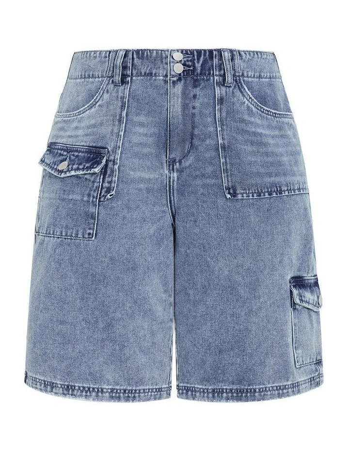 Aida Cargo Shorts in Mid Denim image 3