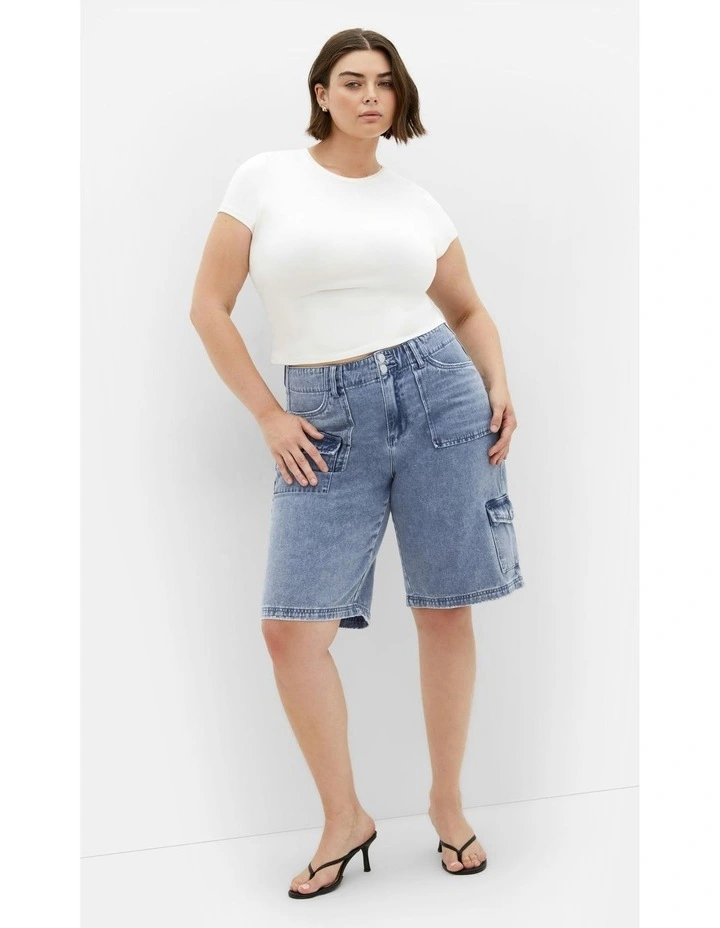 Aida Cargo Shorts in Mid Denim image 6