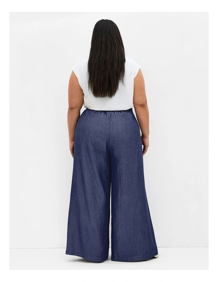 Santorini Pant in Dark Wash image 2