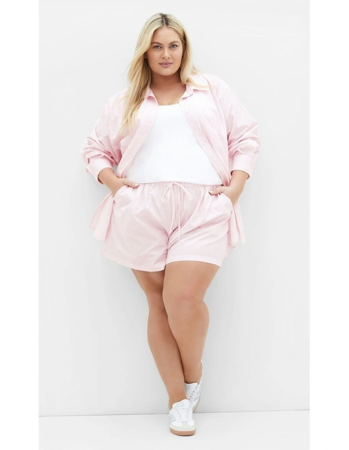 Cora Shorts in Pink image 5